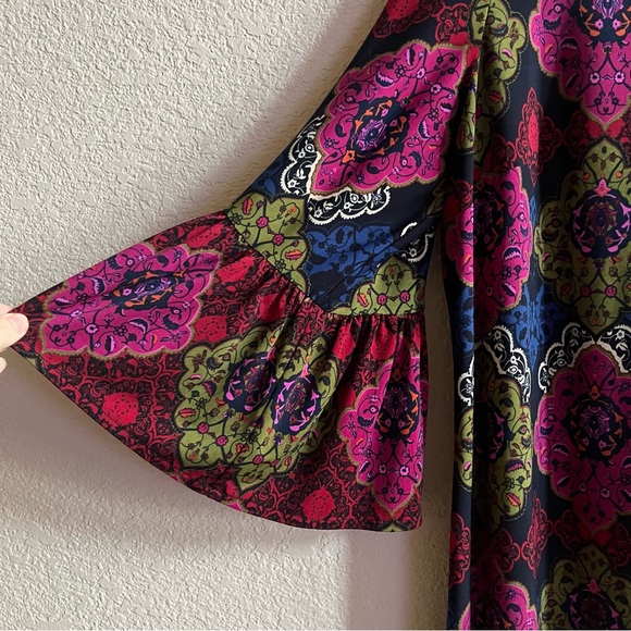 Chicos Medallion Shift Dress Women Sz XL Flare Sleeve Colorful Artsy Jewel Tones - Picture 5 of 10